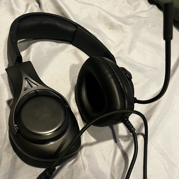 N/a Other - Wired Gaming Headset with Microphone
